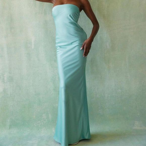 NWT House of CB Alette Strapless Trumpet Gown - size M - Picture 3 of 12